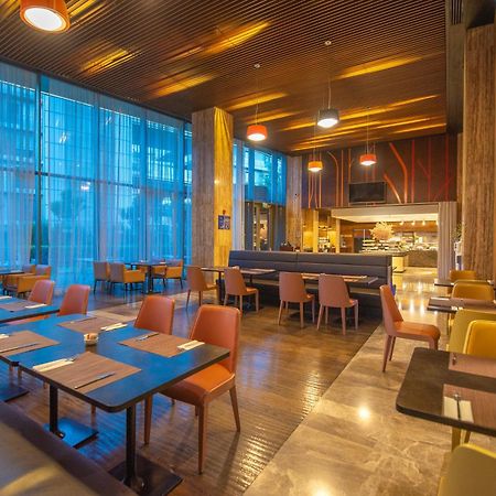 Hilton Garden Inn Istanbul Atatuerk Airport Exterior foto
