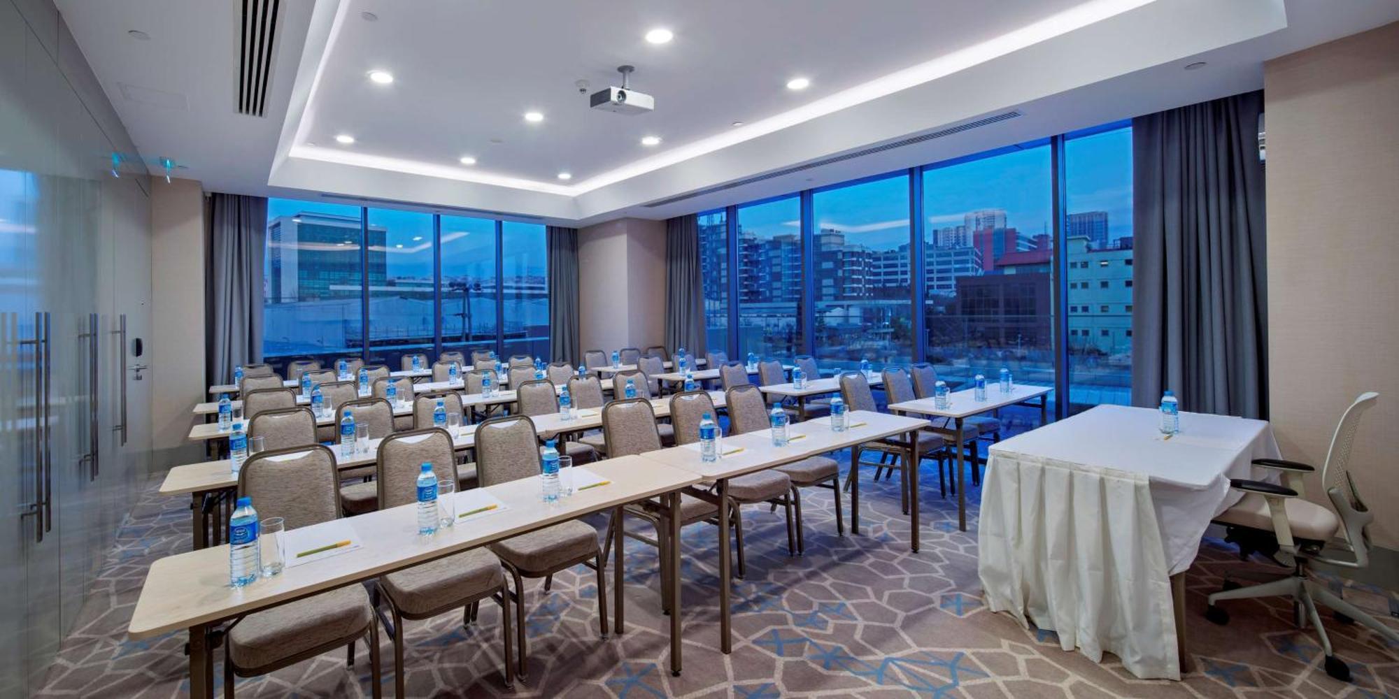Hilton Garden Inn Istanbul Atatuerk Airport Exterior foto