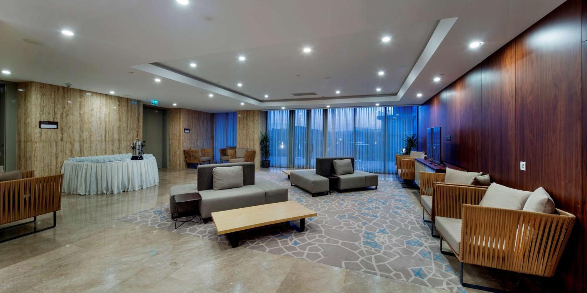 Hilton Garden Inn Istanbul Atatuerk Airport Exterior foto