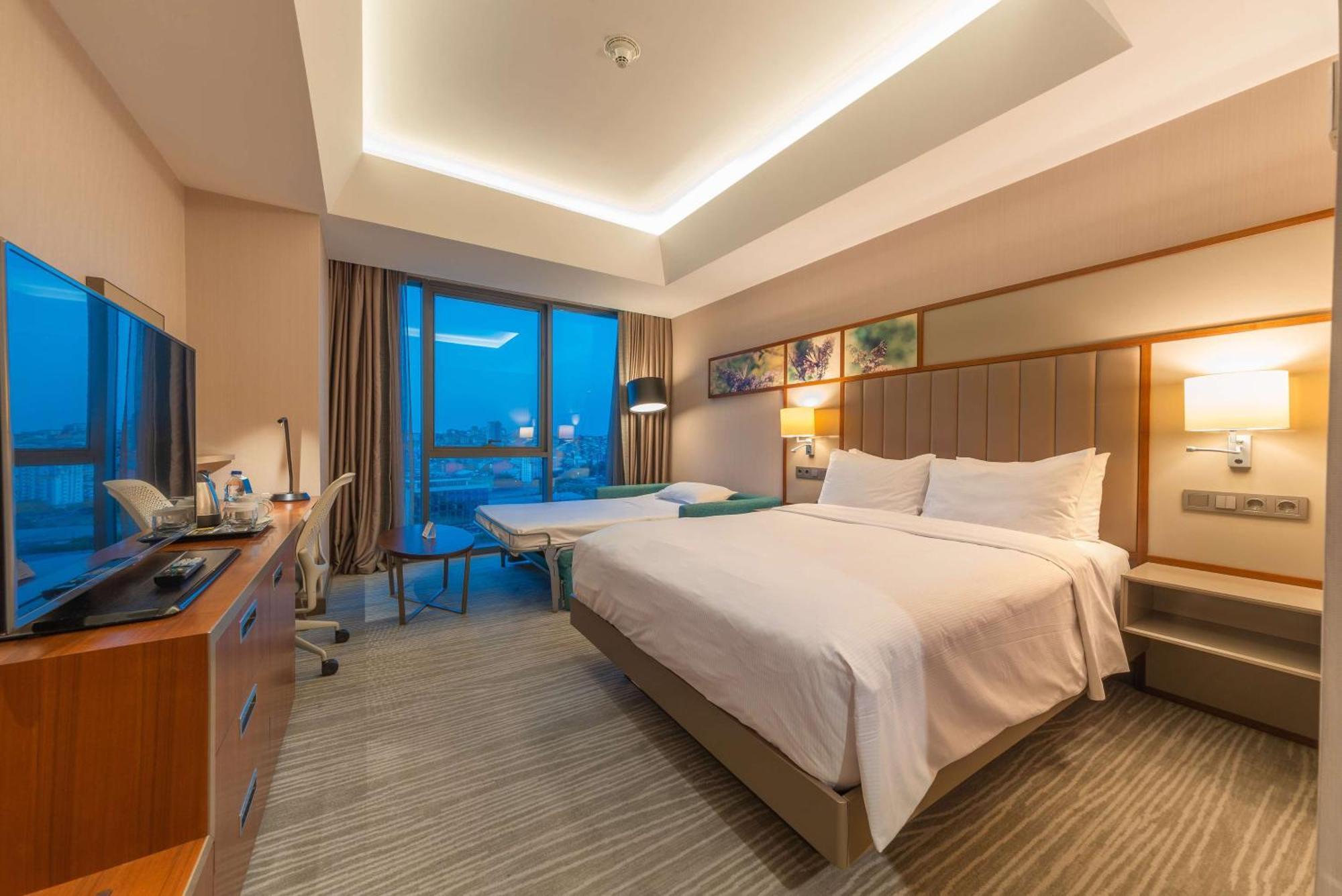 Hilton Garden Inn Istanbul Atatuerk Airport Exterior foto